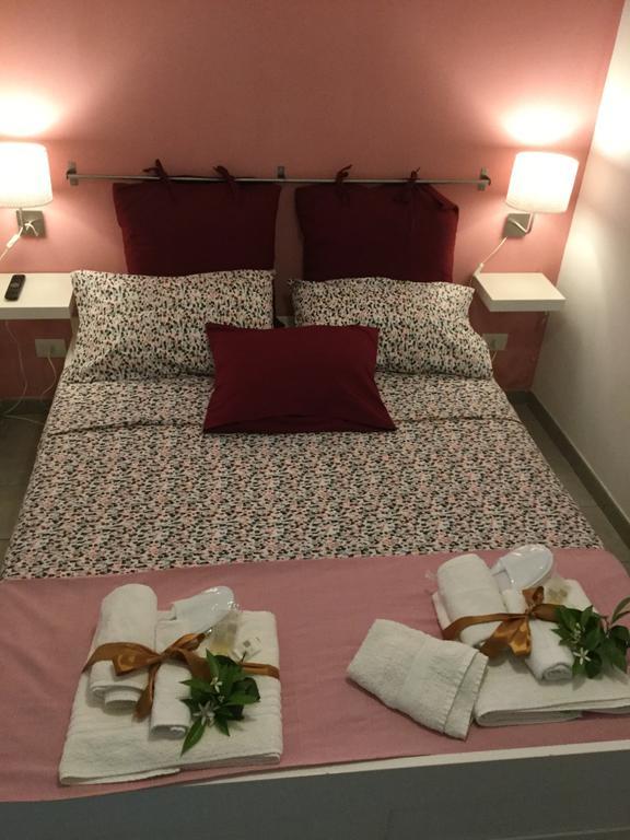 Villa Case Vacanze Le Rose Noto Exterior foto